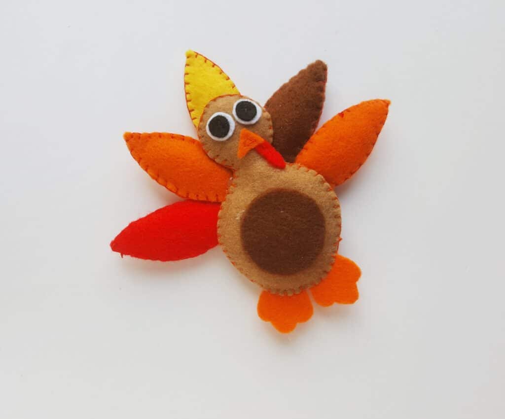 Thanksgiving turkey felt craft for kids