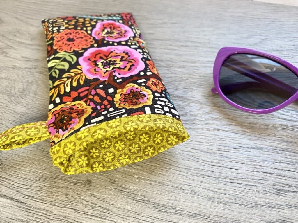 Glasses Case in Pink, Eyewear