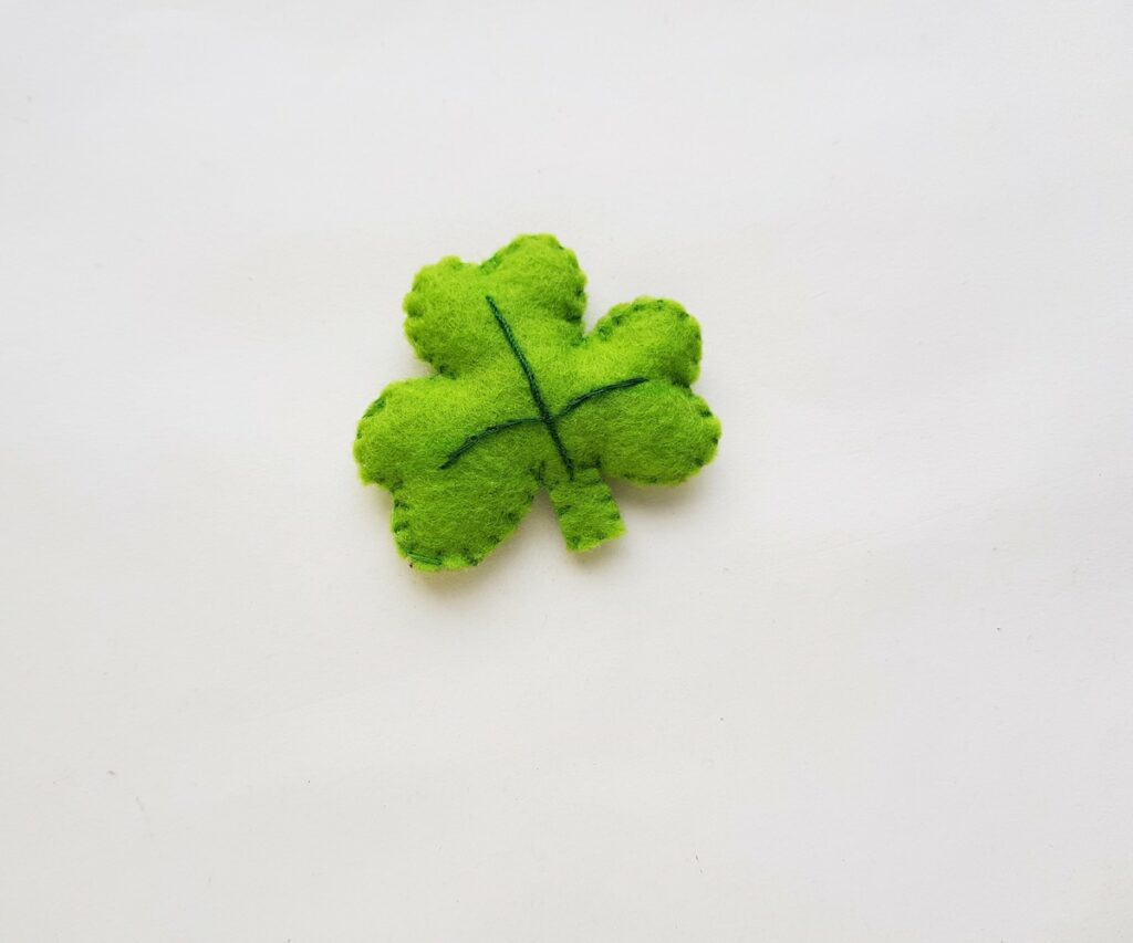 Stuffed Felt Shamrock Step 7