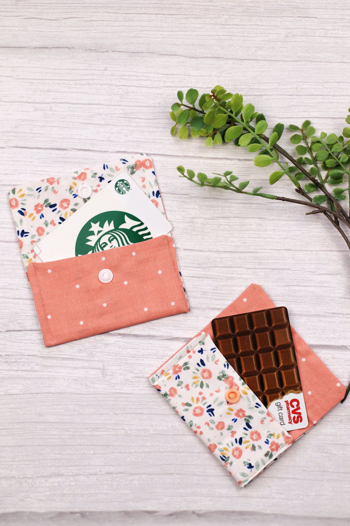 DIY Gift Card Holder : Cute Santa Gift Card Bag Idea — Pink Peppermint  Design