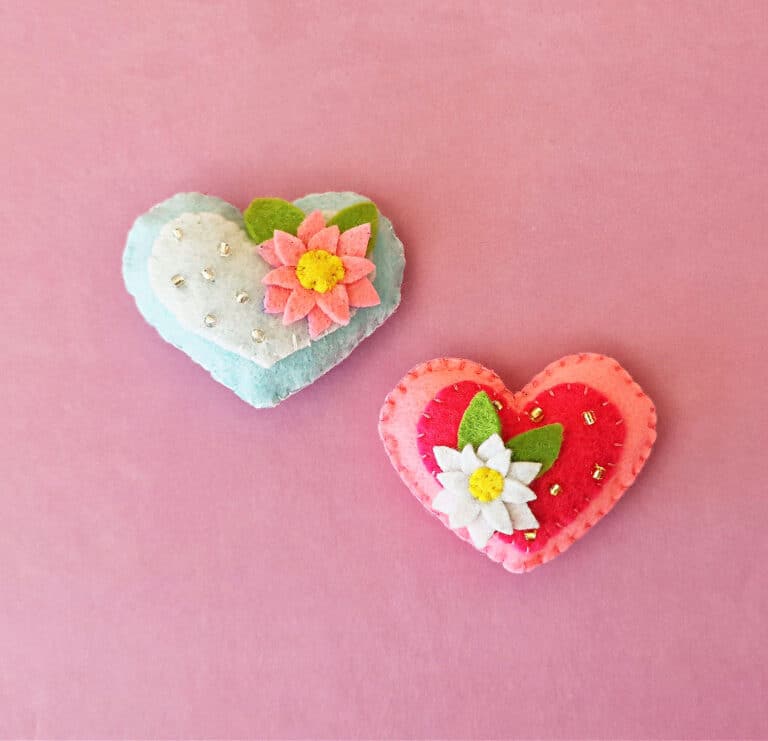 Felt Heart with Flowers (Free Sewing Pattern)