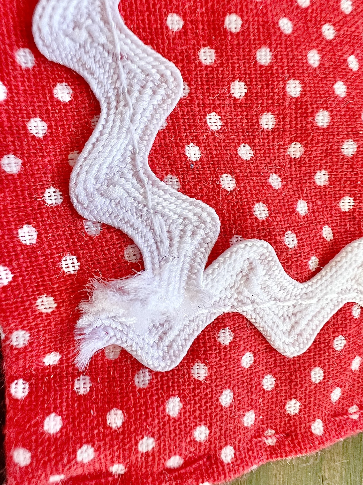 How to Sew Rick Rack Unique Ways to Stitch the Trim Easy Things to Sew