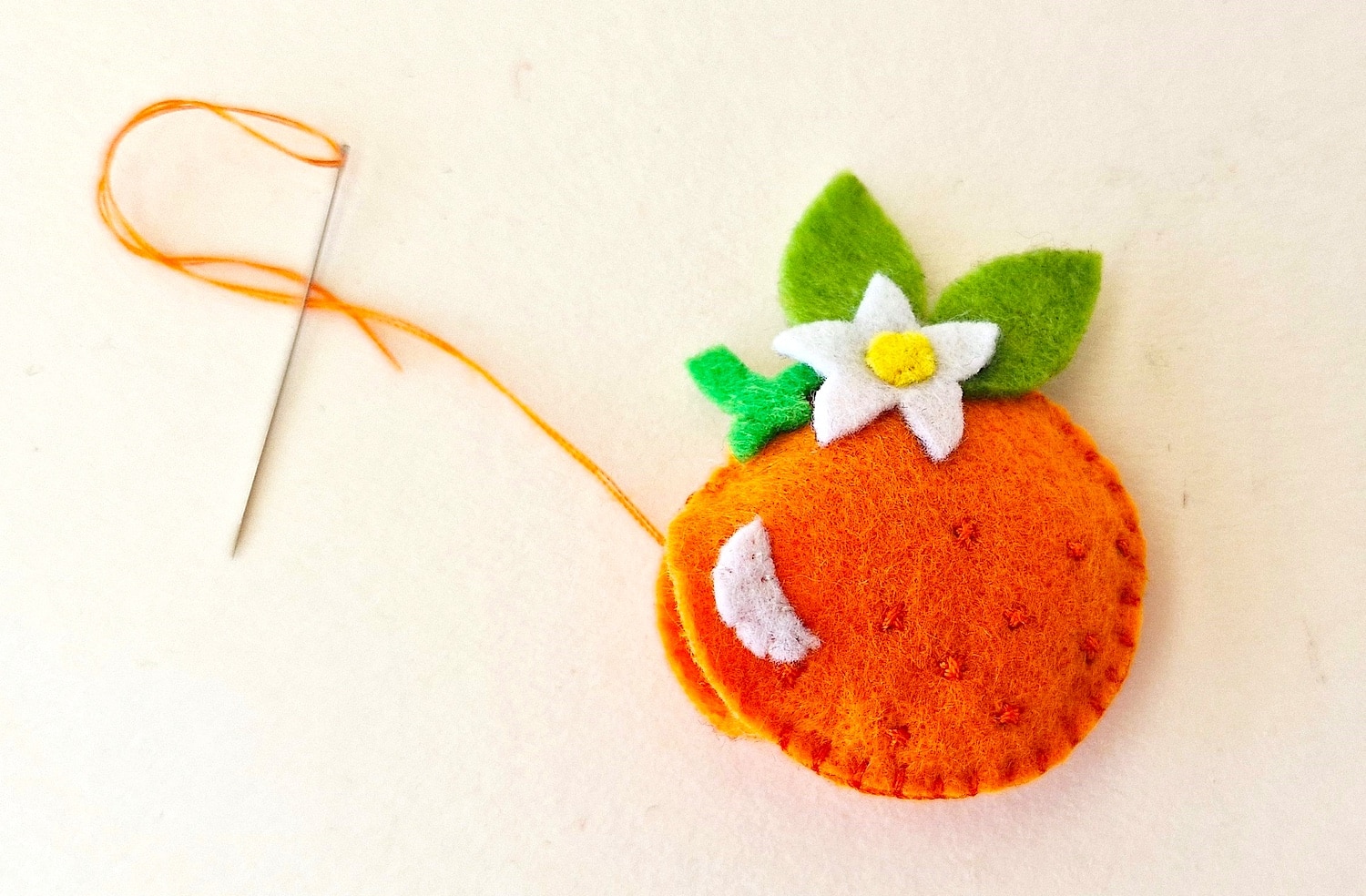 Felt Orange (Free Pattern) - Easy Things to Sew